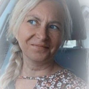 Meet your Posher, Lana